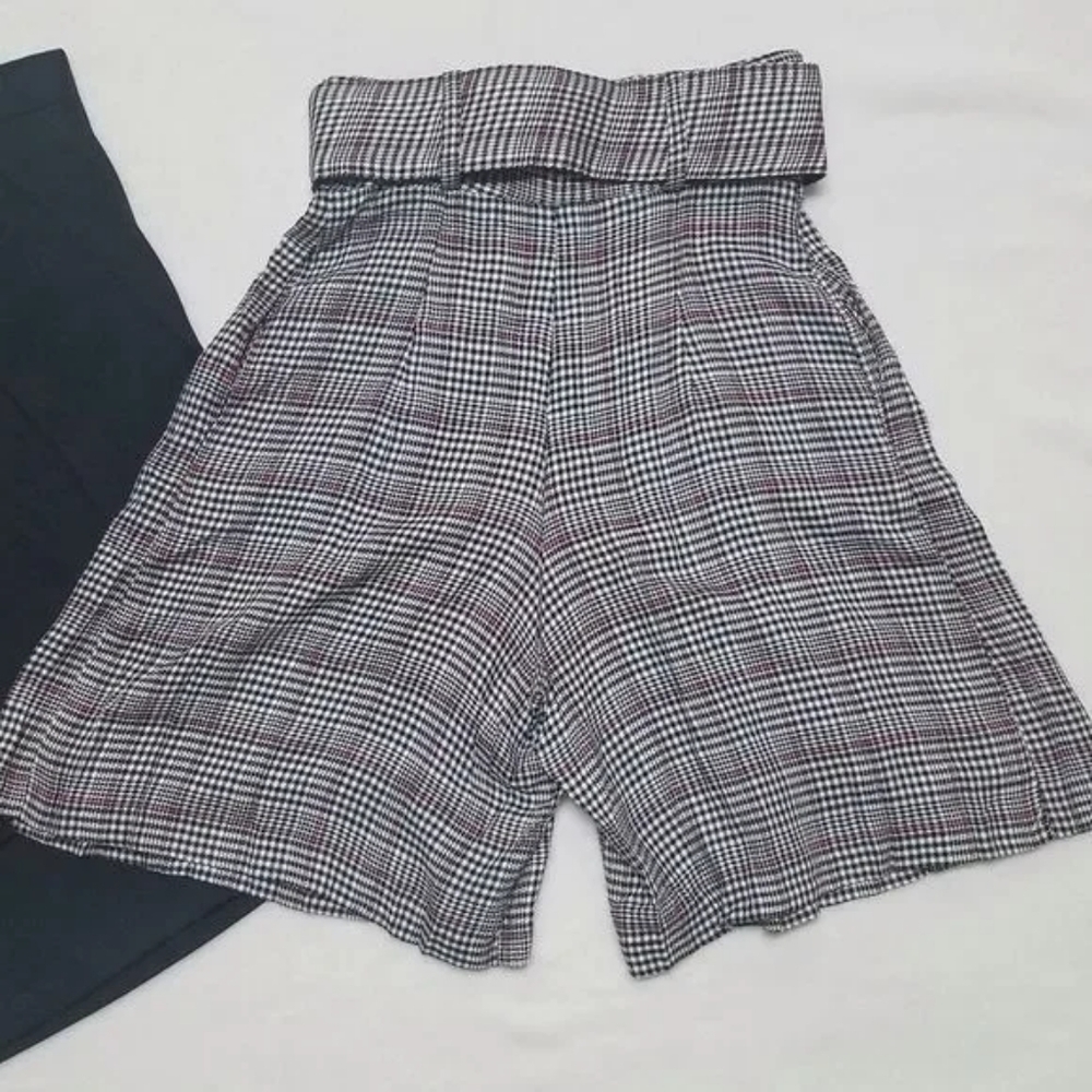 Vintage 70s Black Lavallière Top Red Plaid Extra High Rise Belted Culotte Set 8 - Picture 10 of 16